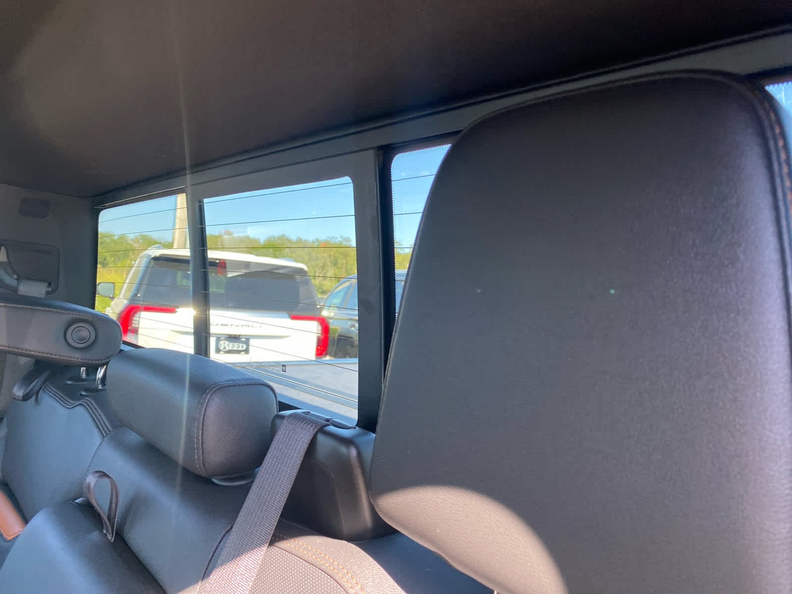 Used 2023 SUMMIT WHITE GMC AT4 image 26