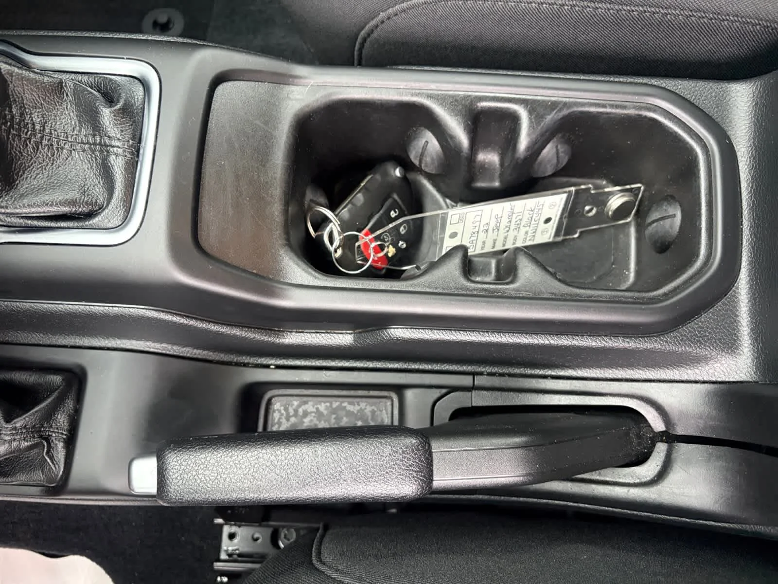 Used 2022 Black Clearcoat Jeep Sport S image 26