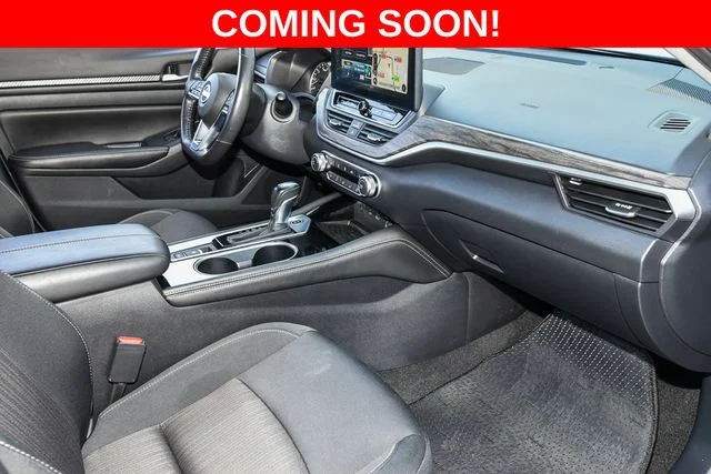Used 2024 Red Nissan 2.5 SV image 23