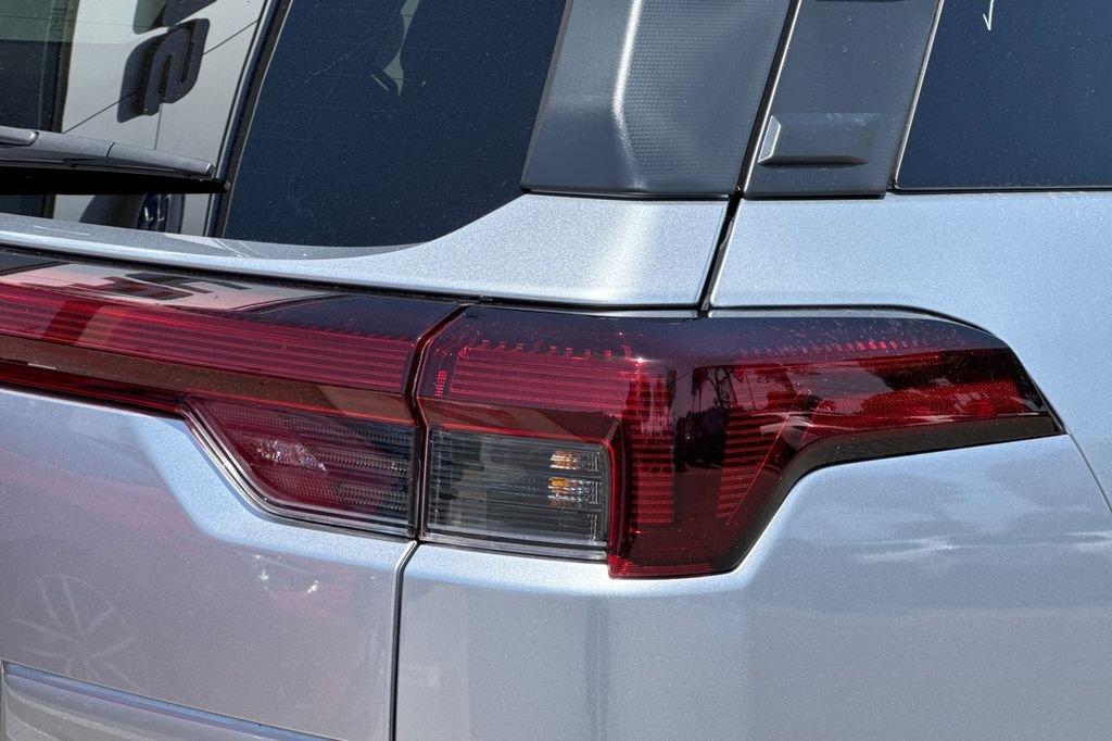 New 2026 ICE SILVER METALLIC Subaru Touring XT image 35