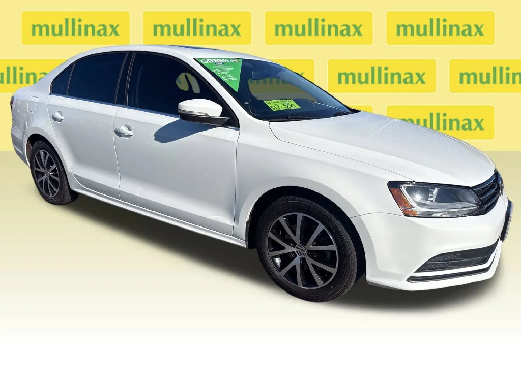 Used 2017 White Volkswagen 1.4T SE image 1