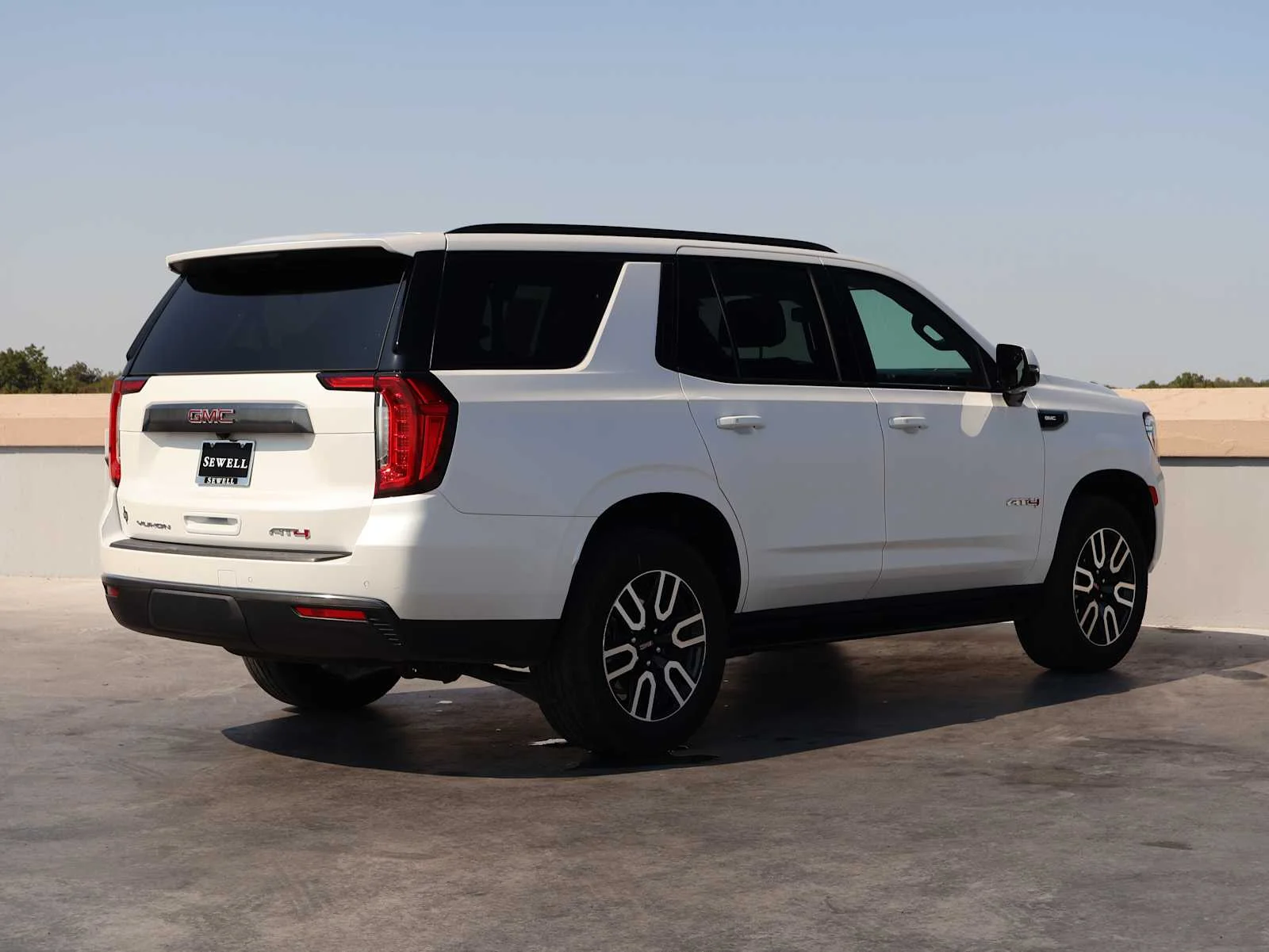 Used 2024 White Frost Tricoat GMC AT4 image 4