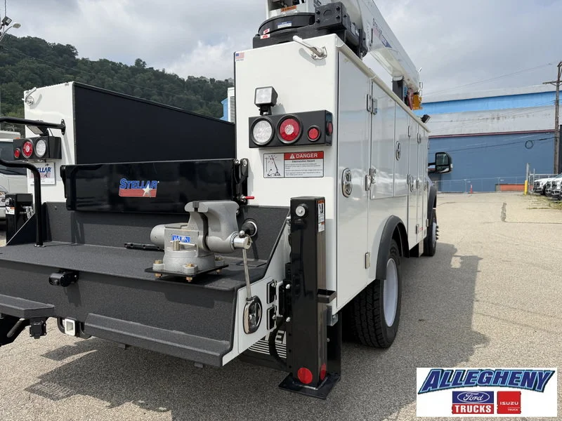 New 2025 Oxford White Ford XL image 19