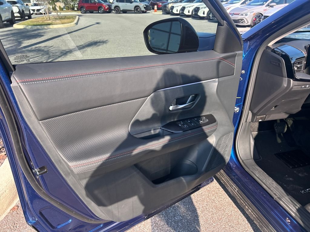 New 2026 Nissan Kicks SR 4D Sport Utility