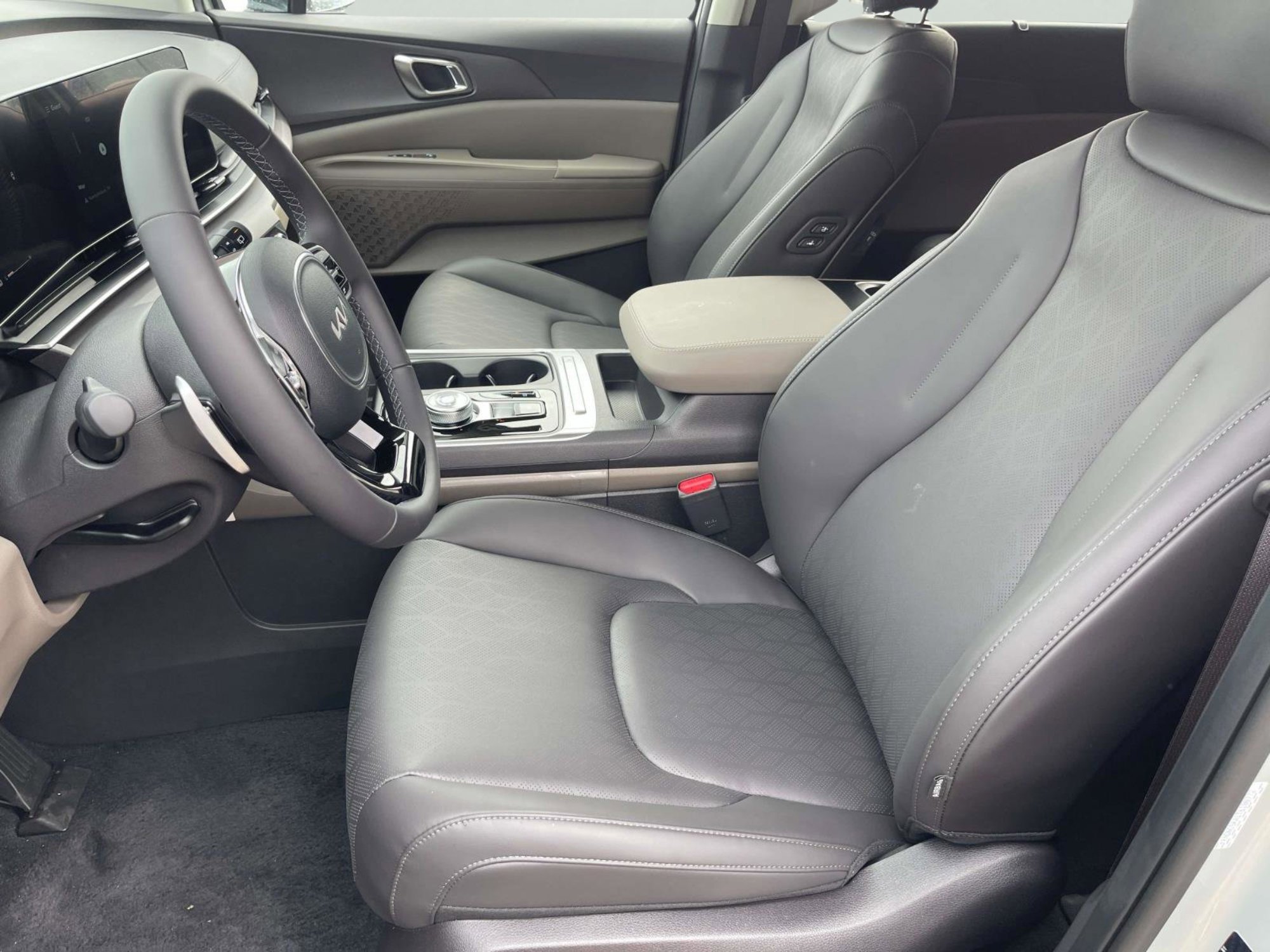 New 2026 Ivory Silver Kia EX image 22