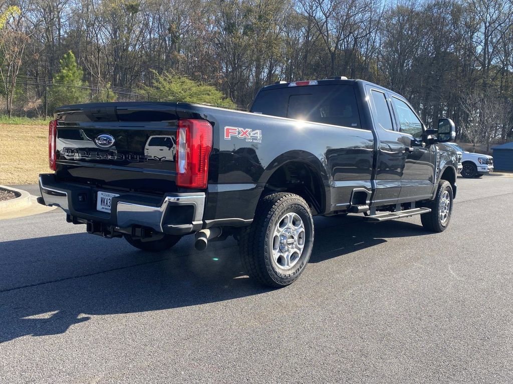 New 2026 Black Ford XLT image 3