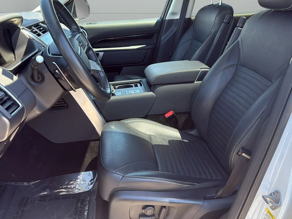 Used 2024  Land Rover S image 13