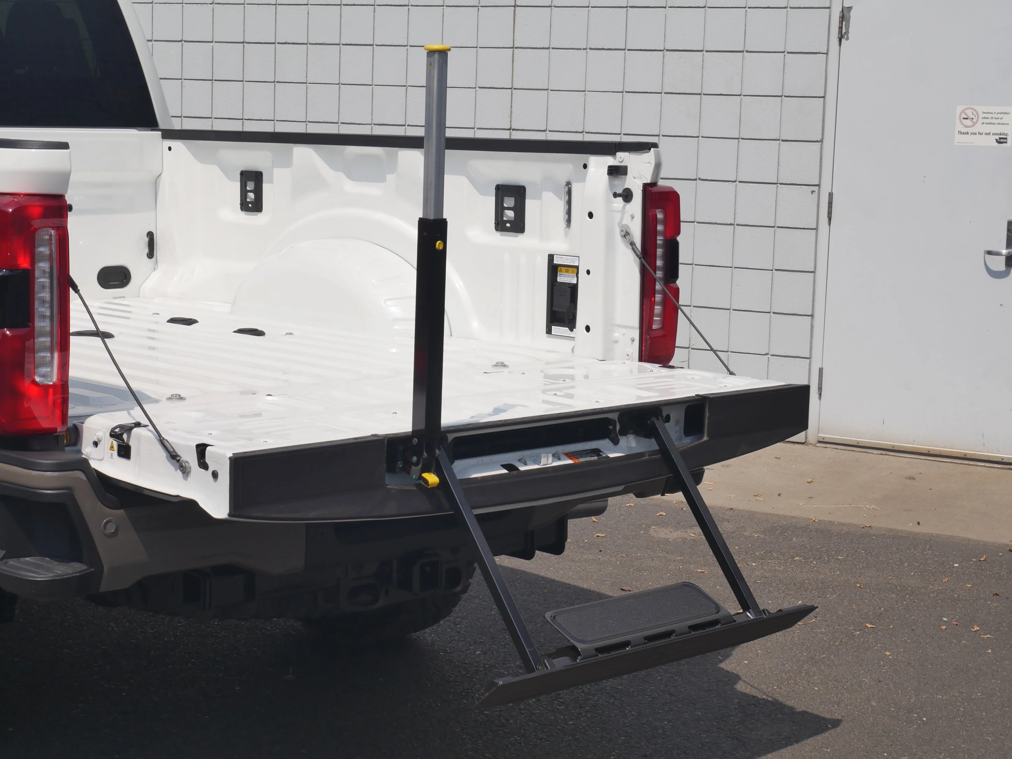 New 2026 STAR WHITE Ford King Ranch image 26