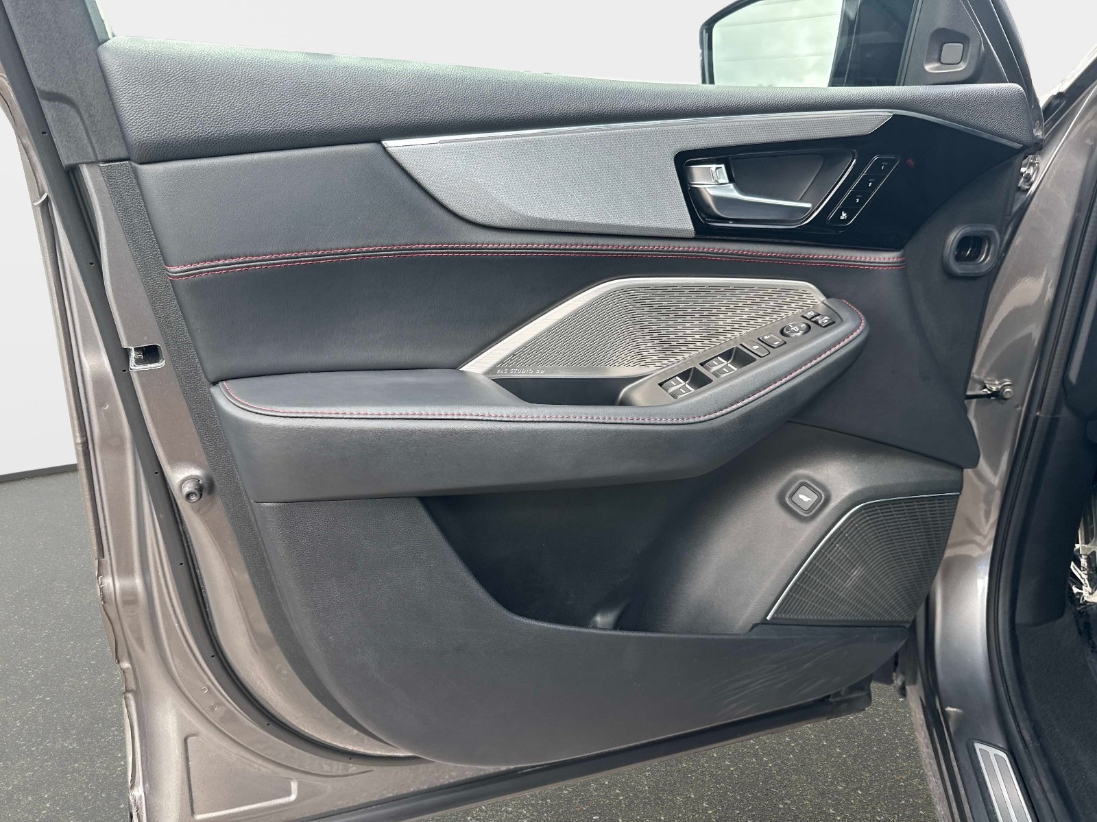 Used 2024 Liquid Carbon Metallic Acura w/A-Spec Package image 14