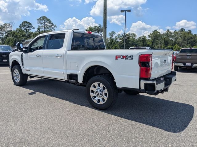 New 2026 Star White Metallic Tri-Coat Ford F-250® Lariat® image 4