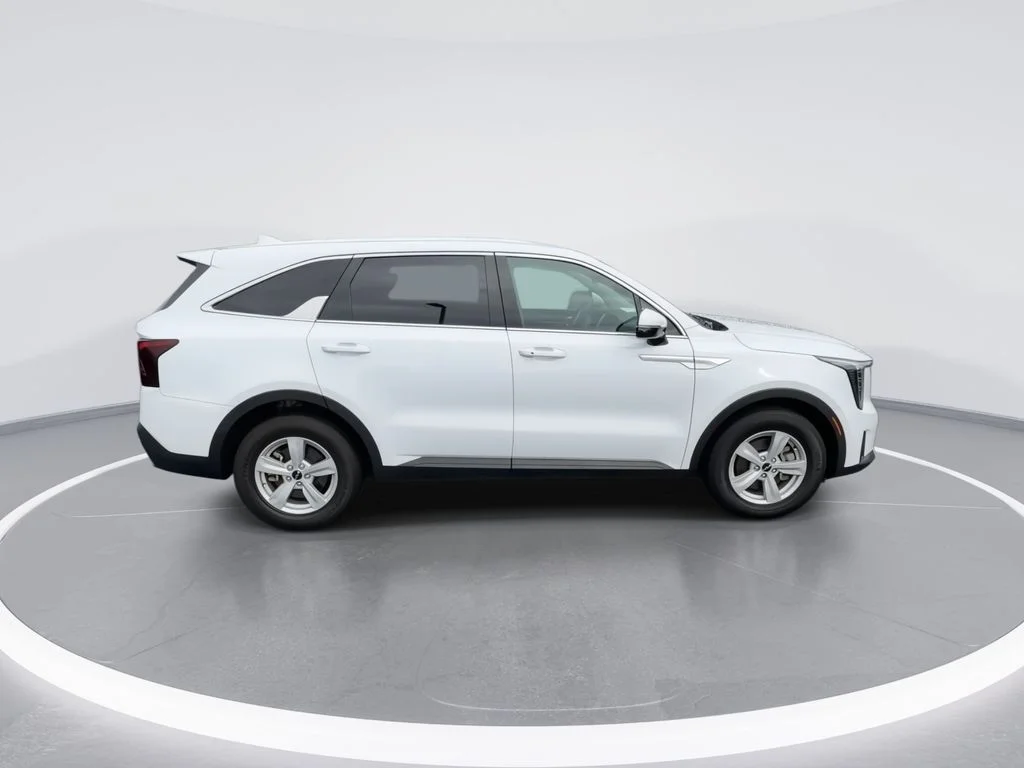 Used 2024 White Kia LX image 2