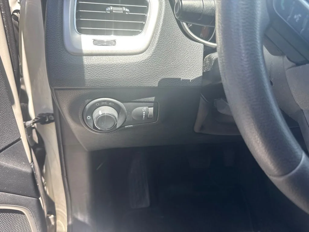 Used 2021 White Jeep Sport image 7