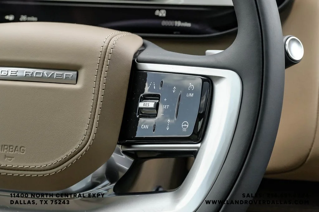 New 2026 Fuji White Land Rover SE image 19