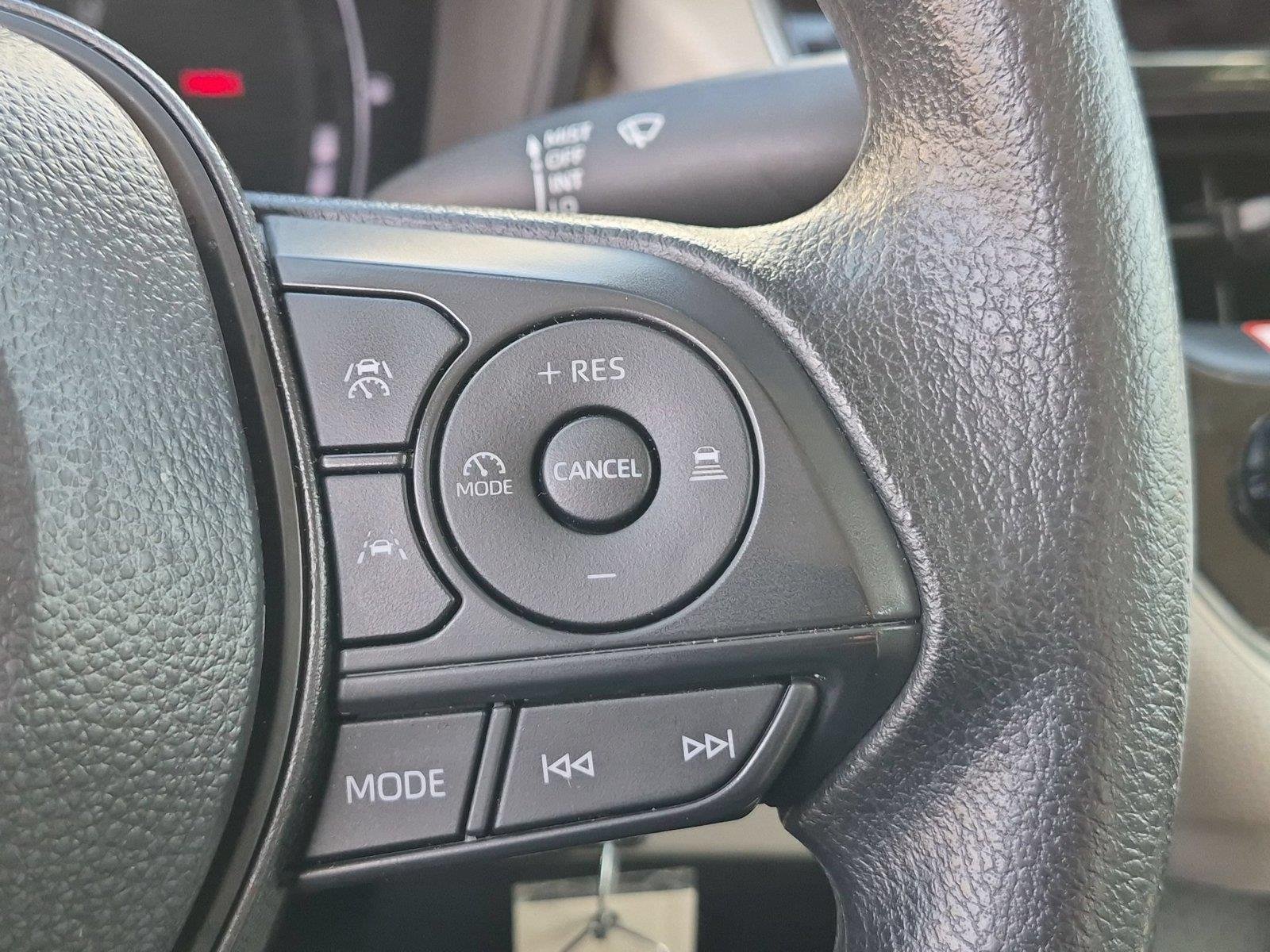 Used 2026 Wind Chill Pearl Toyota LE image 20