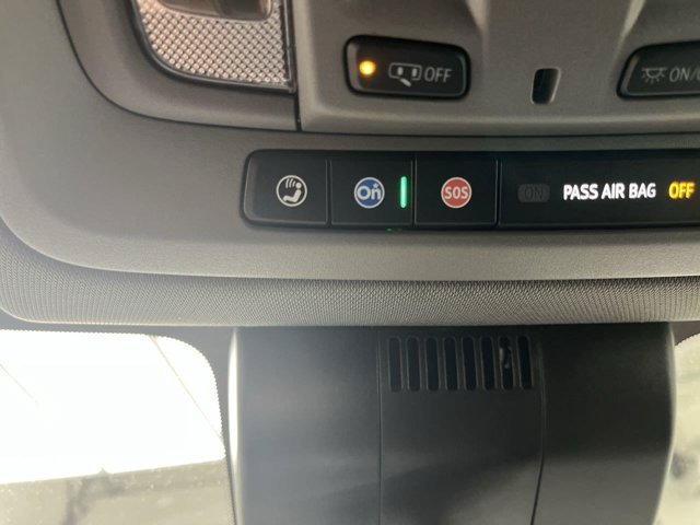 Used 2023 Sterling Metallic GMC SLE image 28