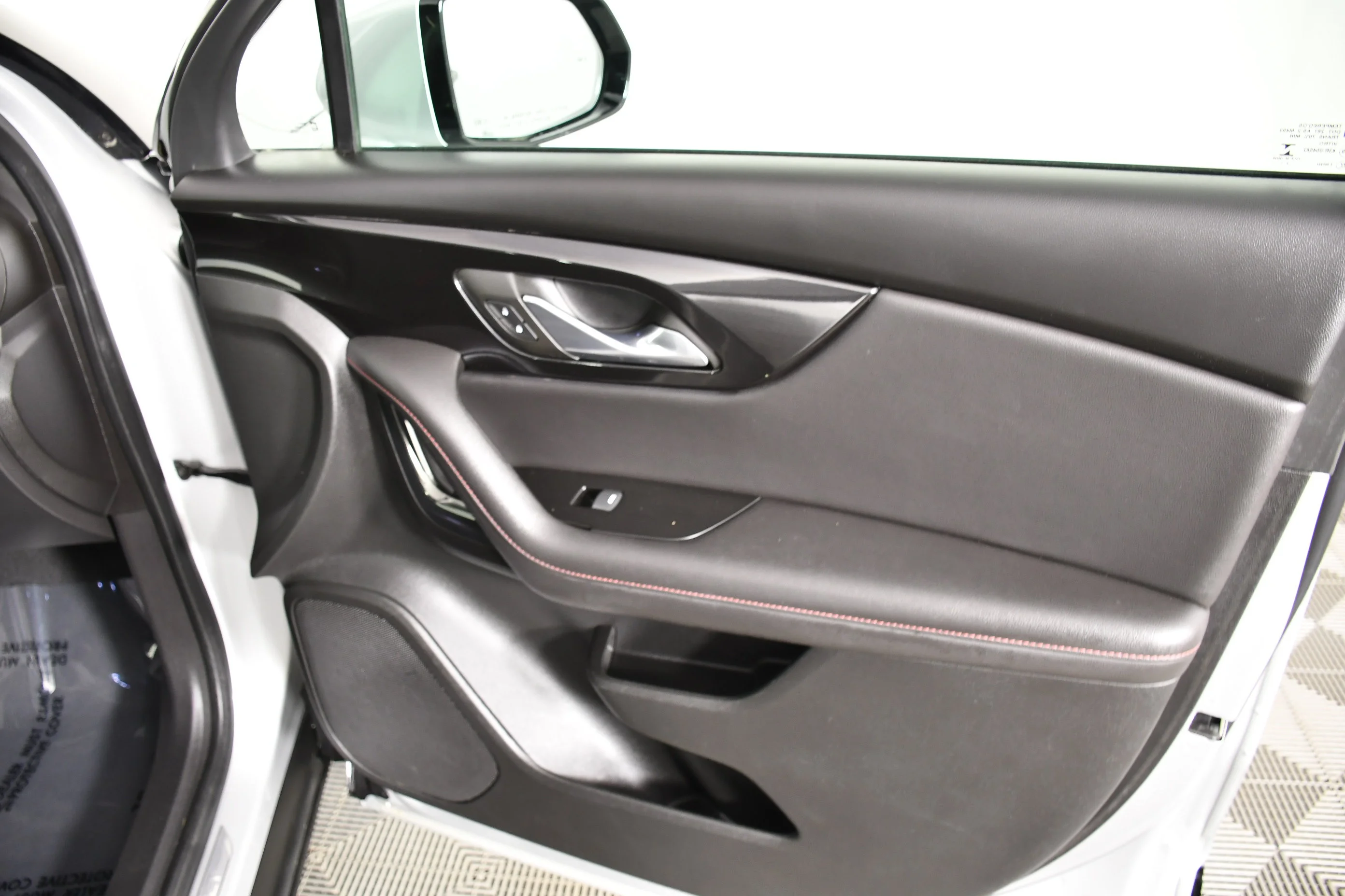 Used 2022 Silver Ice Metallic Chevrolet RS image 39