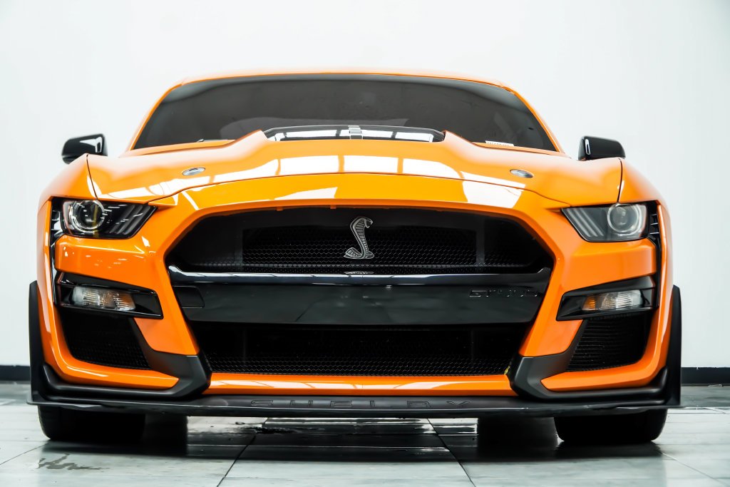 Used 2021 Orange Ford Shelby GT500 image 14