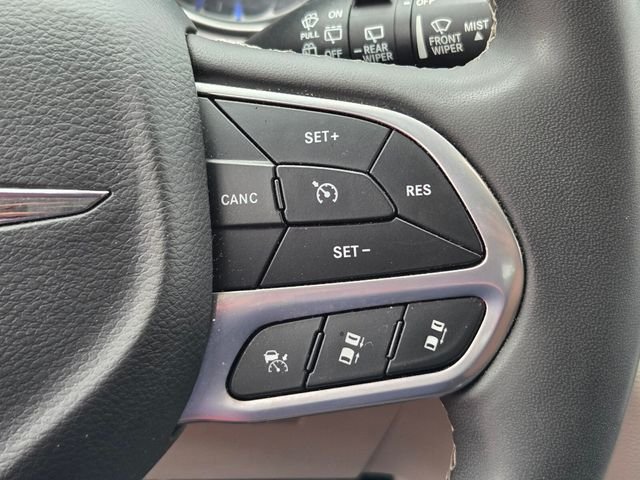 Used 2023 Black Chrysler Touring L image 25