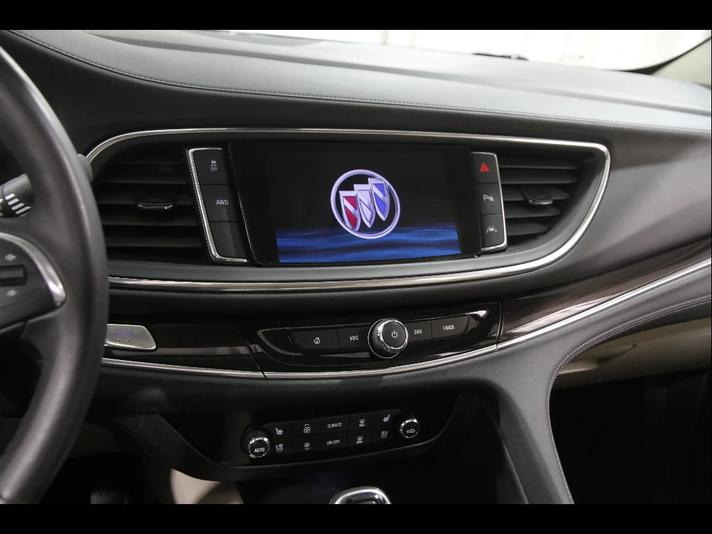 Used 2020 Summit White Buick Premium image 9