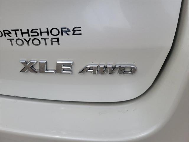 Certified Used 2017 BLIZZARD PEARL Toyota  image 5