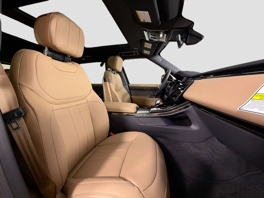 New 2026 Varesine Blue Land Rover SE image 30