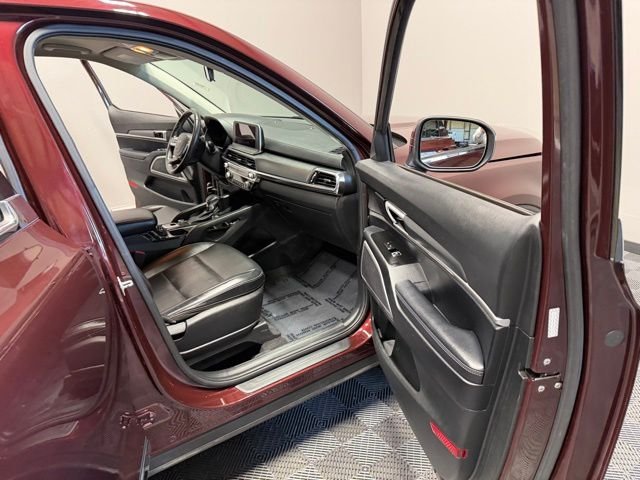 Used 2022 Sangria Red Kia LX image 23