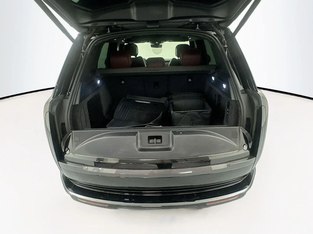 Certified Used 2025 Black Land Rover SE image 25