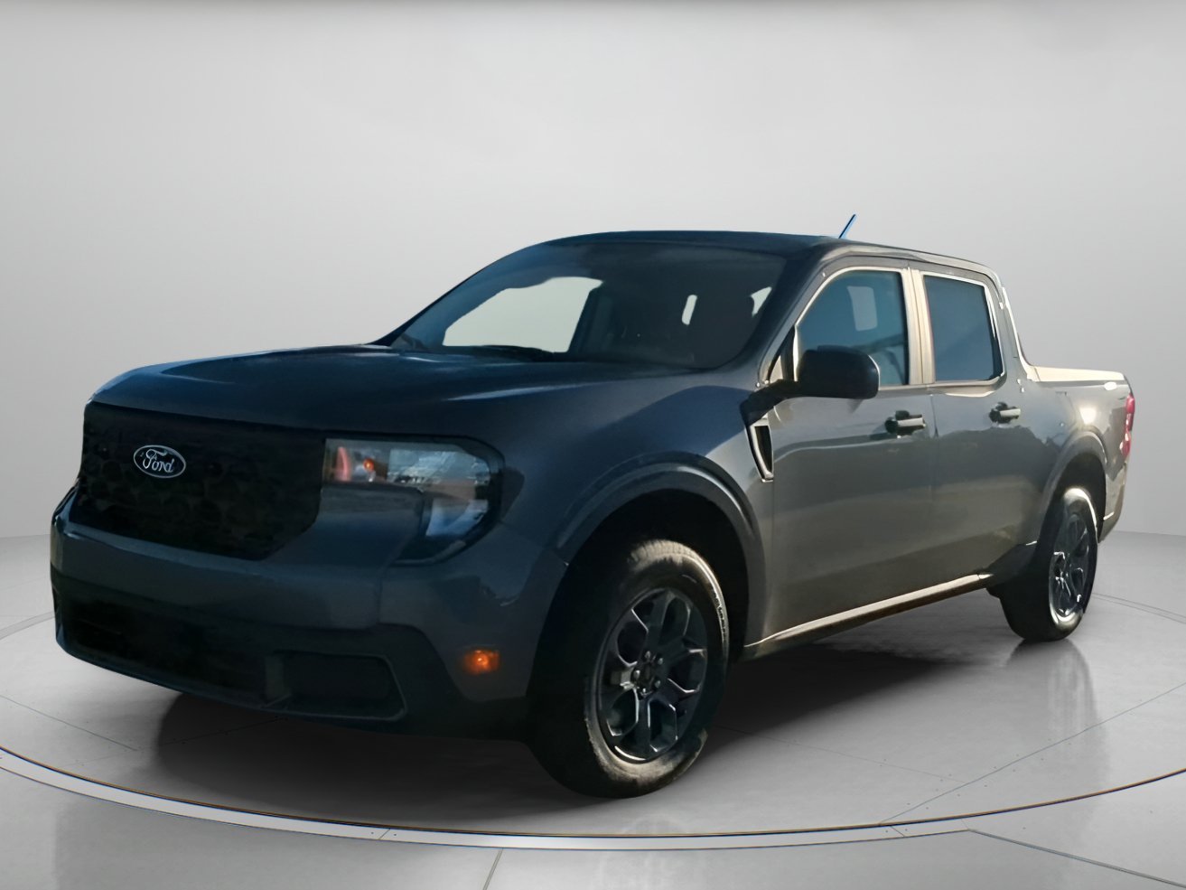 New 2026 Carbonized Gray Metallic Ford XLT image 9