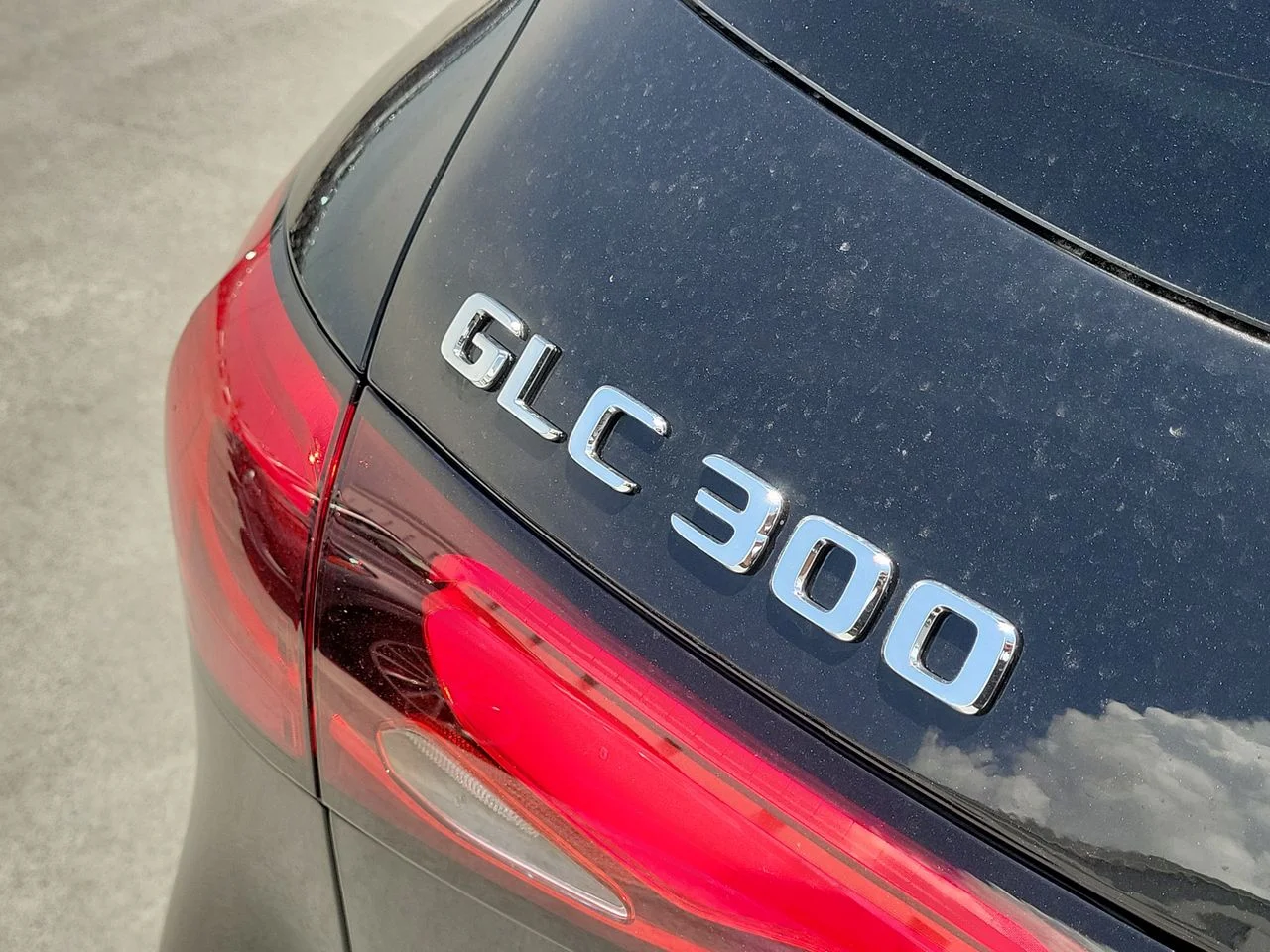 New 2026 Black Mercedes-Benz GLC 300 image 7