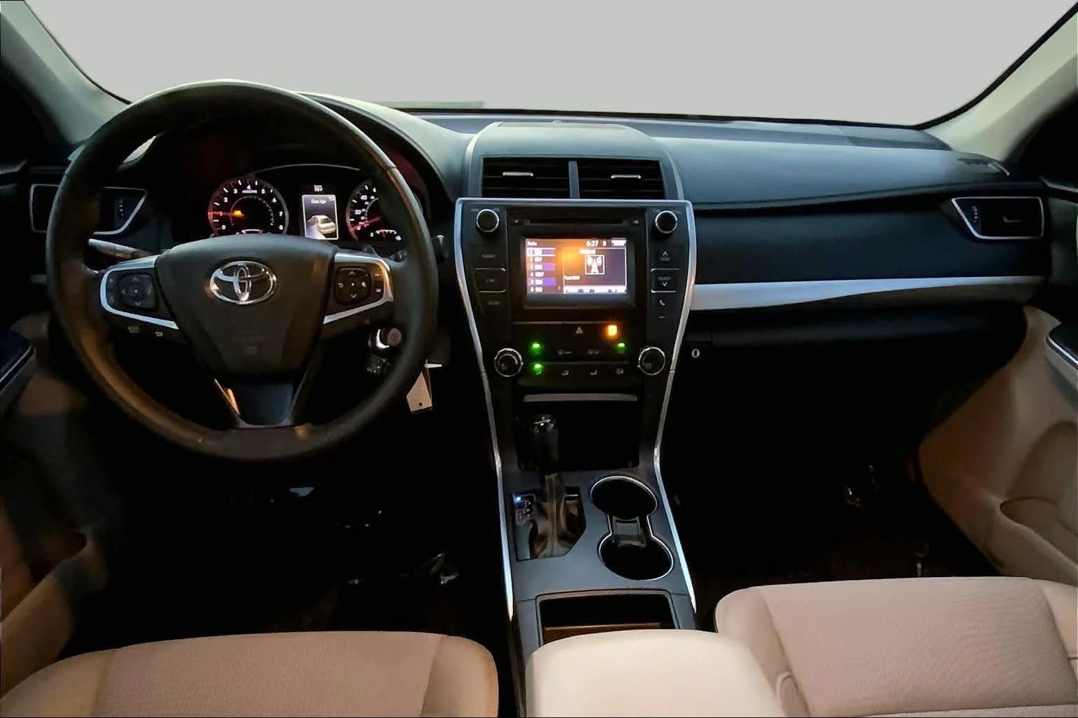 Used 2017 Predawn Gray Mica Toyota SE image 15