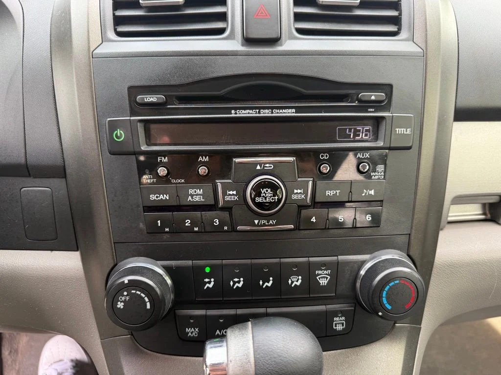 Used 2011  Honda EX image 17