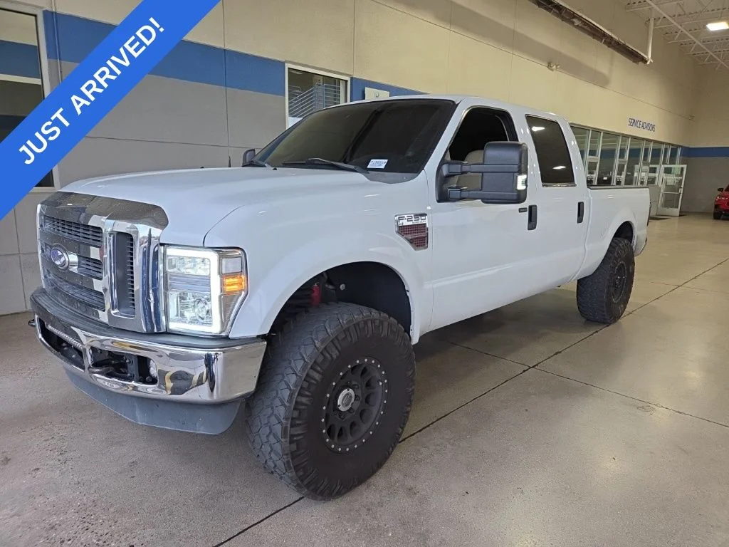 Used 2010 Oxford White Ford XLT image 1