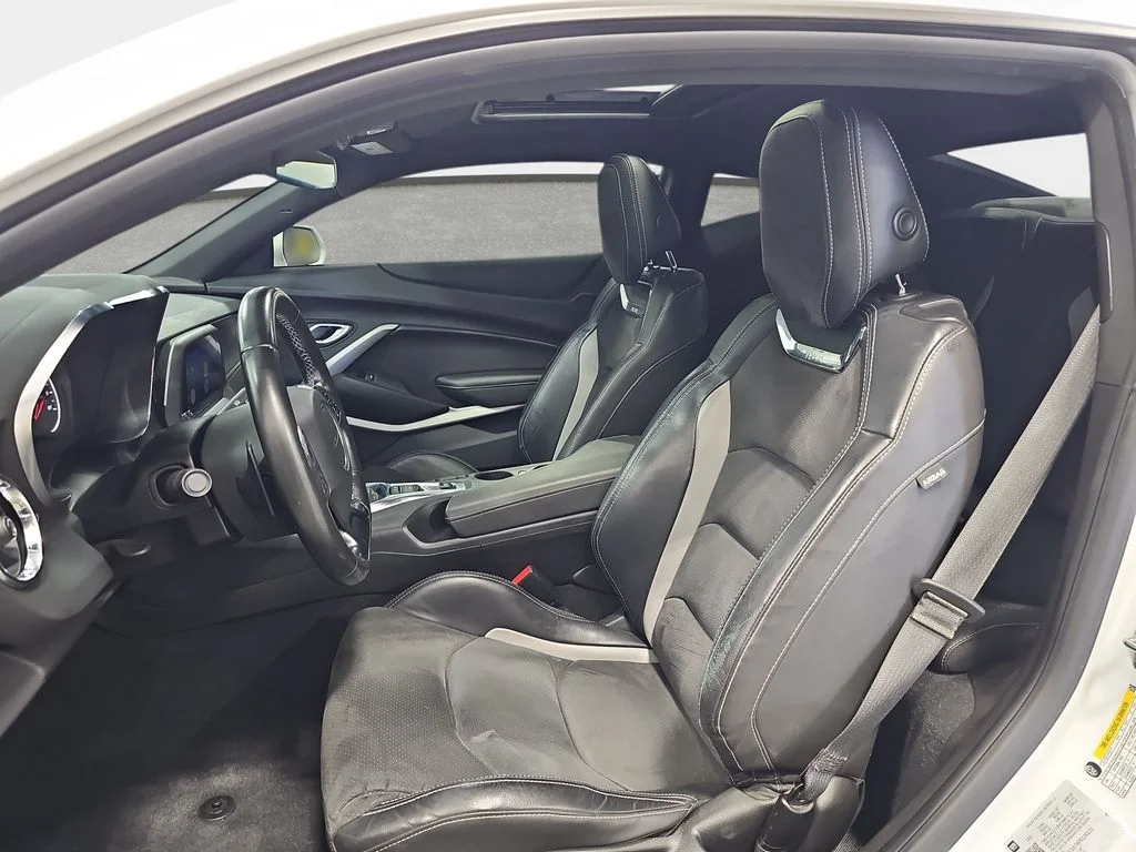 Used 2023 White Chevrolet LT1 image 17