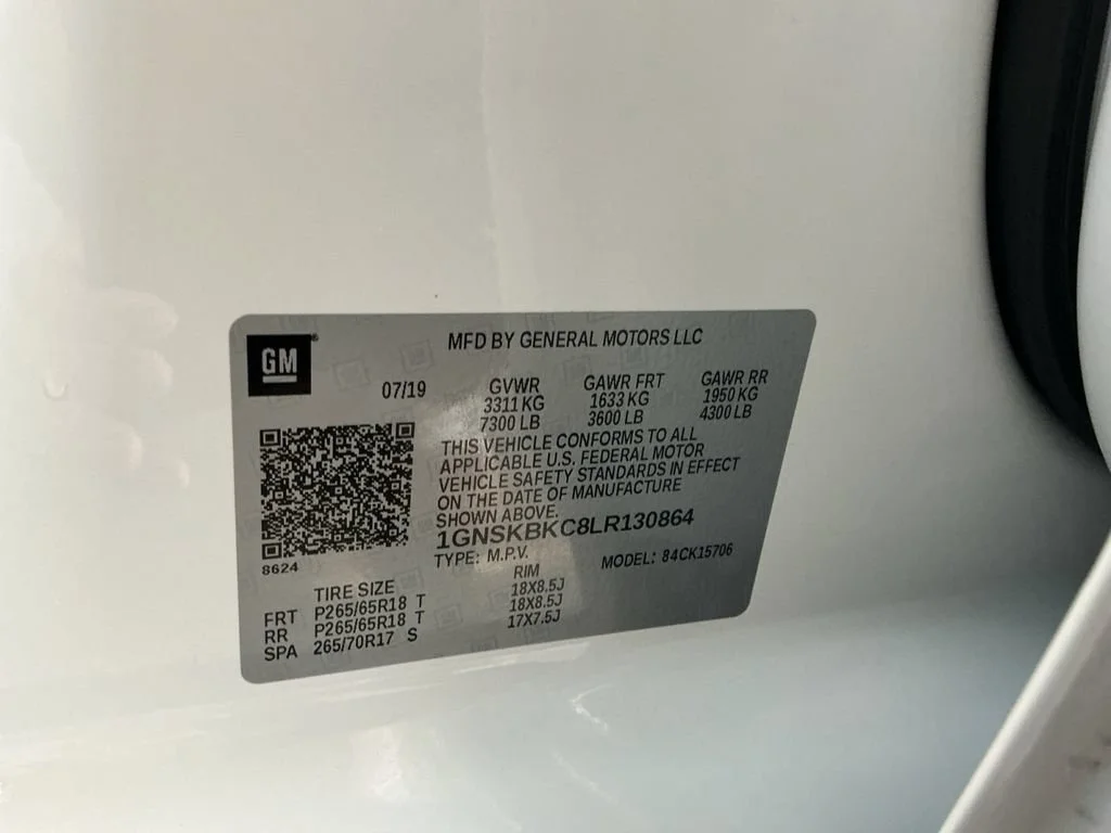 Used 2020 SUMMIT WHITE Chevrolet LT image 25