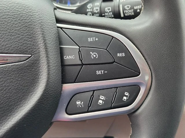 Used 2023 Black Chrysler Touring L image 25