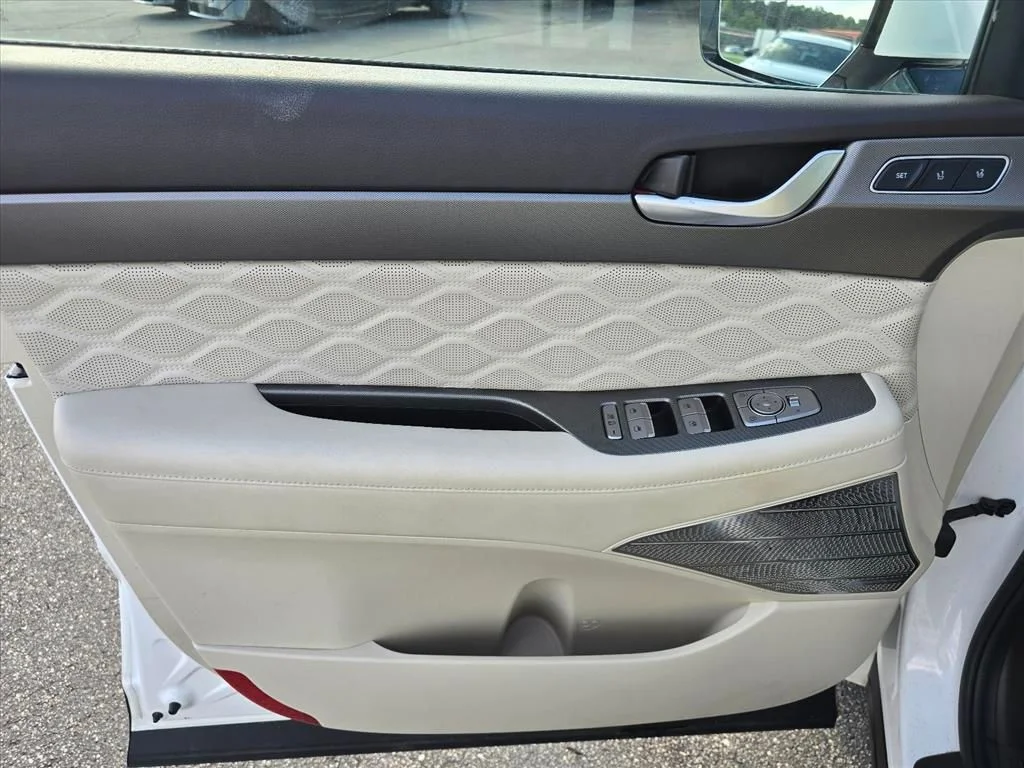 Used 2020 White Hyundai Limited image 11
