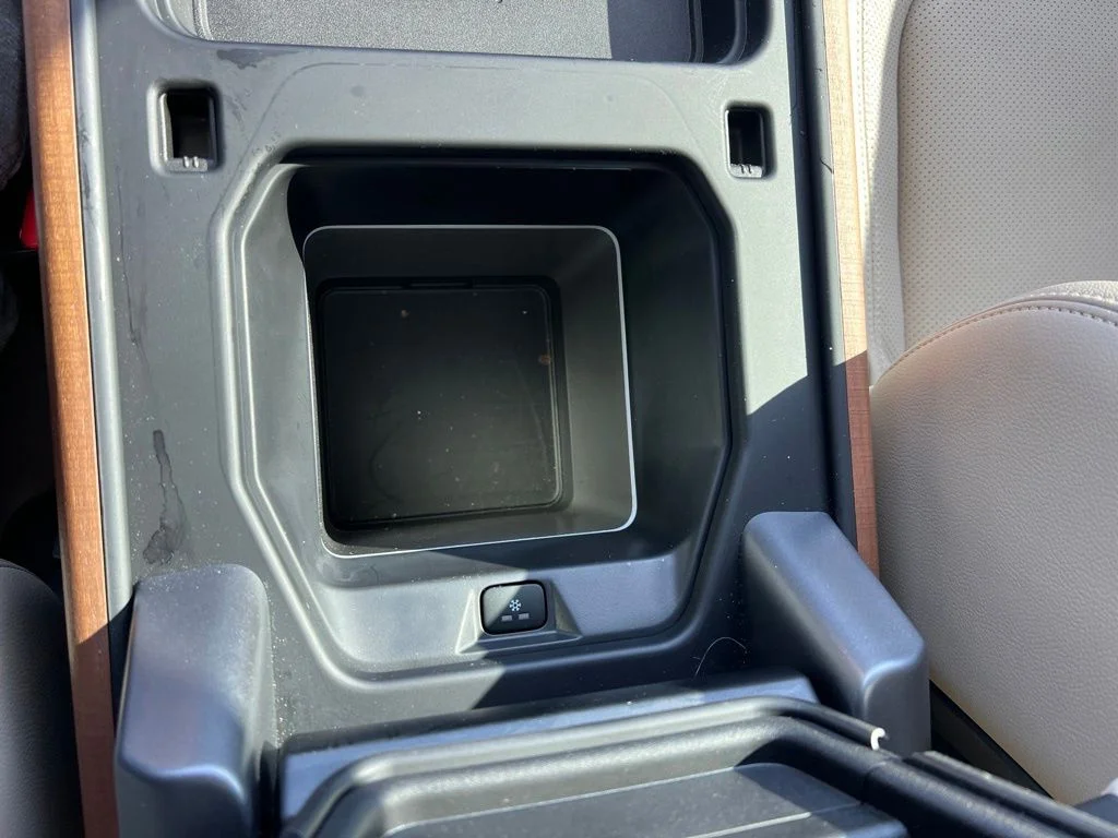 Used 2024 Green Land Rover S image 51
