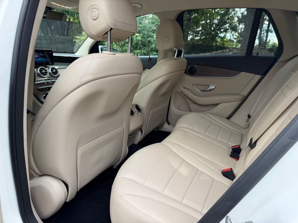 Certified Used 2021 White Mercedes-Benz GLC 300 image 7