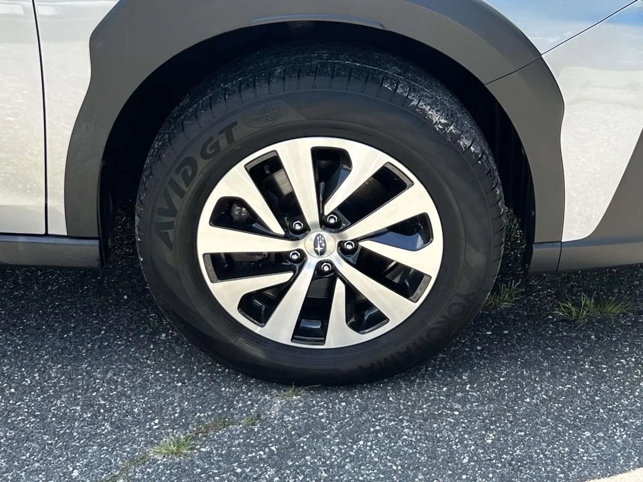 Used 2024 Ice Silver Metallic Subaru Premium image 14
