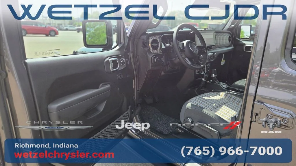 2026 Jeep Gladiator 85th Anniversary Edition - Photo 10