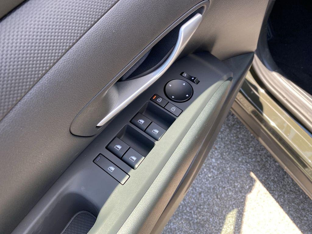 New 2026 Rockwood Green Hyundai SEL FWD image 17