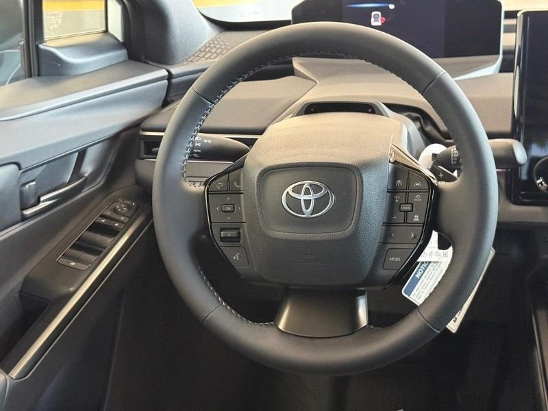 New 2026 Wind Chill Pearl Toyota XLE image 8