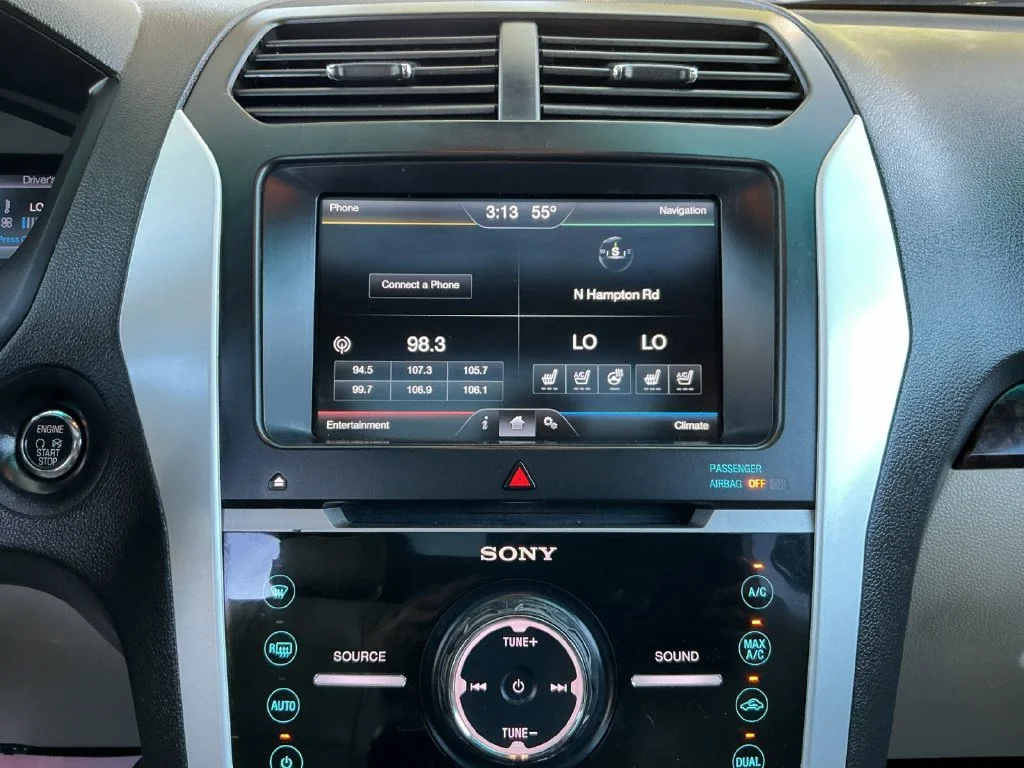 Used 2013 Red Ford Limited image 13