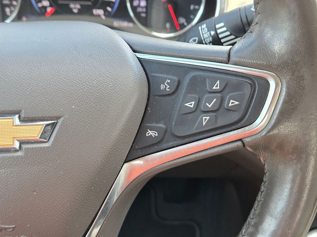 Used 2020 White Chevrolet Premier image 23