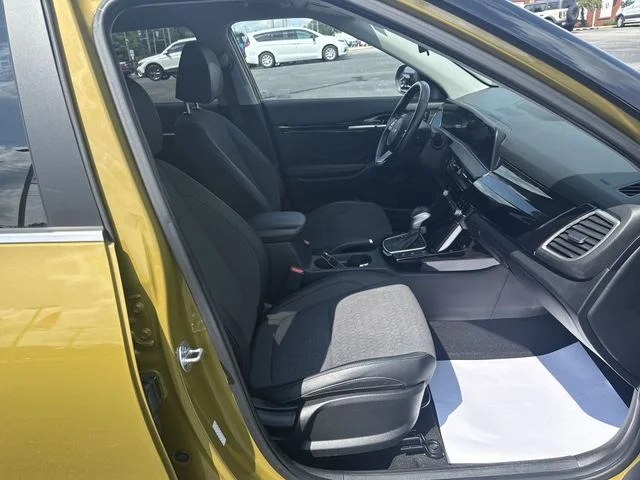 Used 2024 Green / Black Kia S image 27