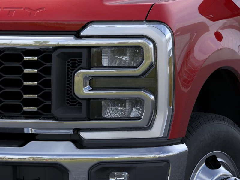 New 2026 Ruby Red Metallic Tinted Clearcoat Ford Lariat image 18