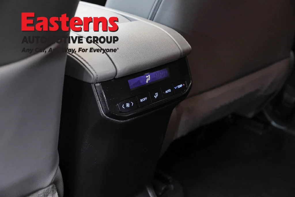 Used 2021 Silver Toyota XLE image 25