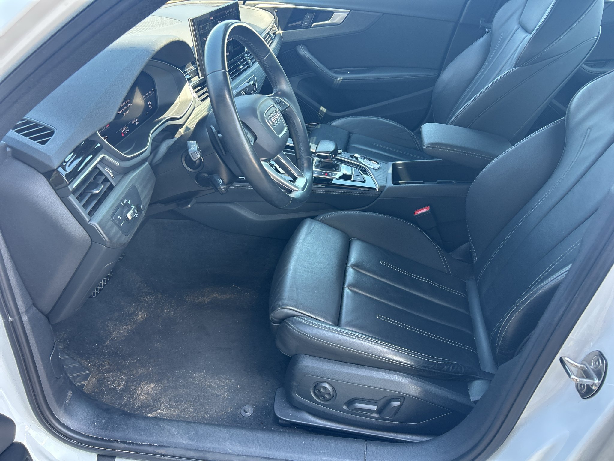 Used 2024  Audi S line Premium Plus image 19