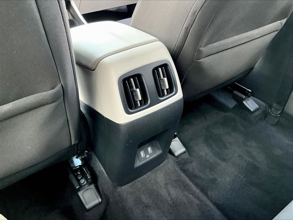 Certified Used 2022 Silver Hyundai SEL image 10