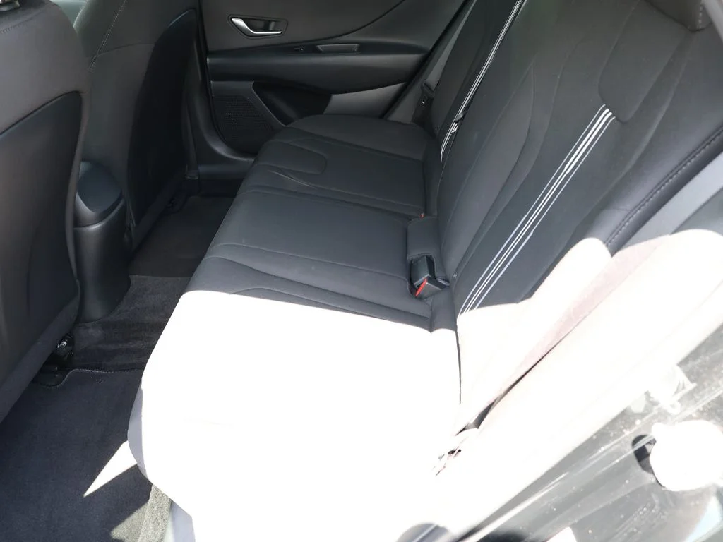 Used 2023 Black Hyundai SEL image 16